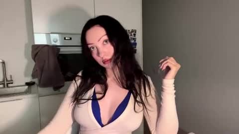 MeowAlika online show from 07/06/26, 05:04