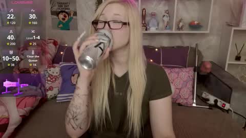 MeowkaKitty online show from 01/08/26, 02:58