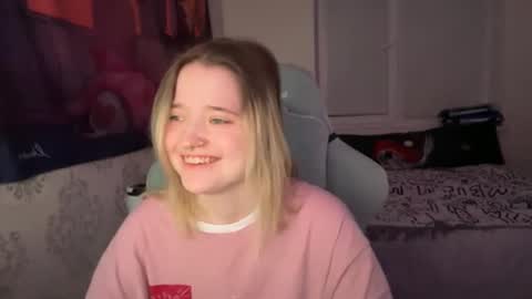 Snapshot of meowki4 chatting on 01/02/25, 12:13 meowme online show from 01/02/25, 12:13