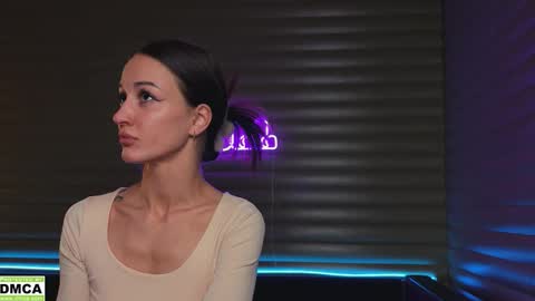  NIKKY  STIVE     Every day from 1000  to 200  EST time. online show from 10/27/25, 06:06