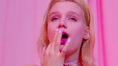 Lilu online show from 04/17/26, 04:15