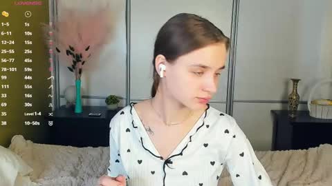 Julie online show from 04/16/26, 07:53