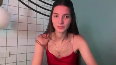 Snapshot of meralynn chatting on 06/20/26, 09:23 LEVA online show from 06/20/26, 09:23