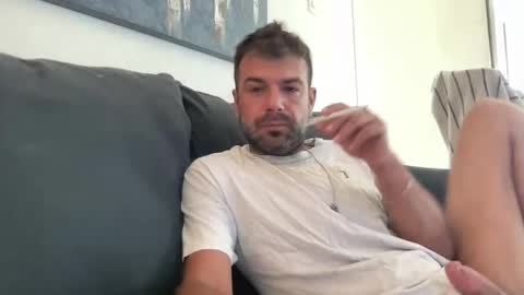 Mercedes190d online show from 05/17/26, 01:18