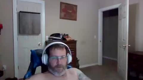 mercer1977 online show from 12/14/25, 04:45