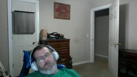 Snapshot of mercer1977 chatting on 06/14/26, 05:20 mercer1977 online show from 06/14/26, 05:20