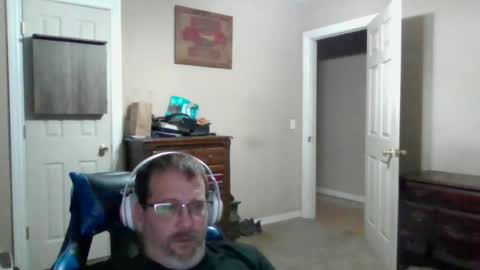 Snapshot of mercer1977 chatting on 07/03/26, 11:38 mercer1977 online show from 07/03/26, 11:38