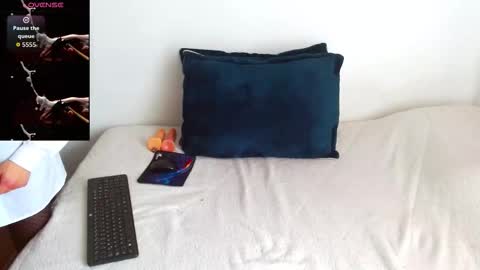 Mercury  independet model online show from 10/02/25, 03:52