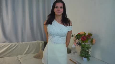 Snapshot of mercymanrriquez chatting on 02/17/26, 07:49 Miya online show from 02/17/26, 07:49