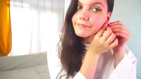 Snapshot of mercymanrriquez chatting on 02/18/26, 10:11 Miya online show from 02/18/26, 10:11