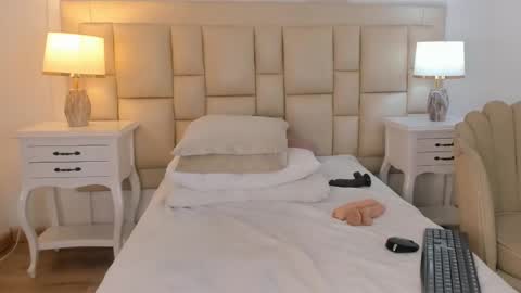   online show from 12/05/24, 06:32