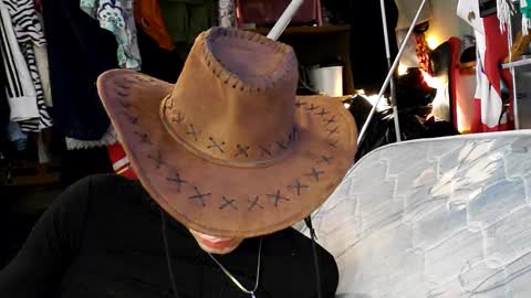 Snapshot of merelyalover chatting on 12/16/24, 11:33 gurlnips online show from 12/16/24, 11:33