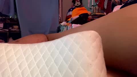 Snapshot of merelyalover chatting on 12/30/24, 02:08 gurlnips online show from 12/30/24, 02:08