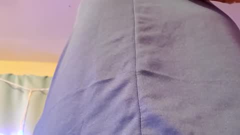 Snapshot of merelyalover chatting on 01/18/25, 12:35 gurlnips online show from 01/18/25, 12:35