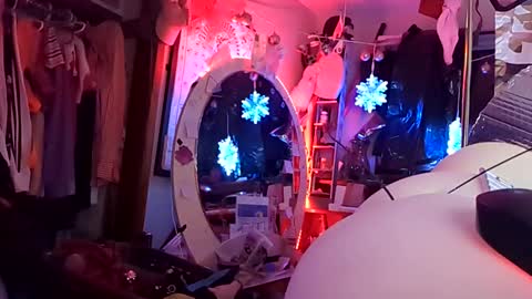 Snapshot of merelyalover chatting on 02/26/25, 10:15 gurlnips online show from 02/26/25, 10:15