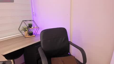 Merida  online show from 02/13/25, 12:21