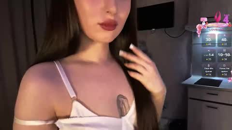 Snapshot of meridethvilca chatting on 02/17/26, 04:13 Rina online show from 02/17/26, 04:13