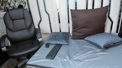Snapshot of meriland_hh chatting on 05/21/26, 06:20 Meriland online show from 05/21/26, 06:20