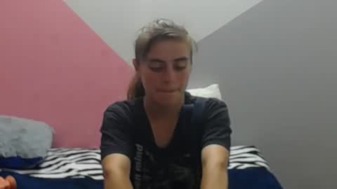 Snapshot of merily_duff chatting on 11/20/25, 07:46 MERILY online show from 11/20/25, 07:46