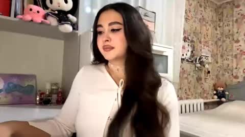 Enni online show from 11/14/25, 05:11