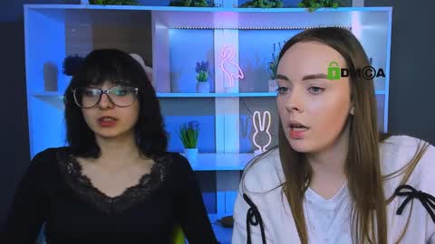 Snapshot of merli_warner chatting on 04/07/26, 05:08 merli warner online show from 04/07/26, 05:08