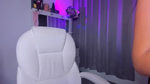 instagram fernandatoloza01  online show from 01/09/26, 02:58