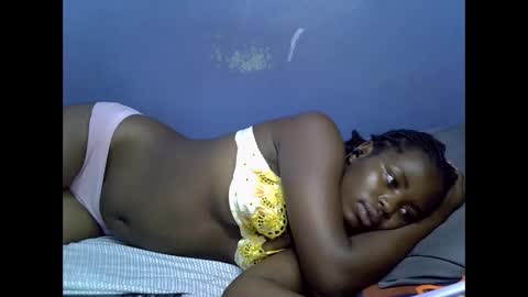 merlin_queen online show from 12/15/25, 06:23