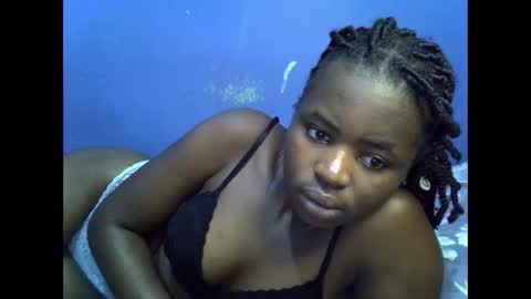 merlin_queen online show from 12/19/25, 05:14