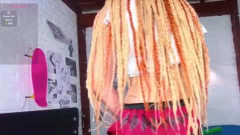 Snapshot of merlinabad chatting on 12/23/24, 09:18 AURORA online show from 12/23/24, 09:18