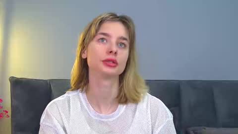 Snapshot of merlinmeyer chatting on 02/08/26, 06:17 Merlin online show from 02/08/26, 06:17