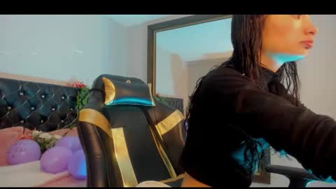 Sofia online show from 12/22/25, 07:22