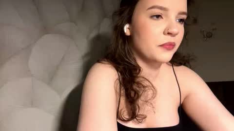 Snapshot of merrileebussey chatting on 10/21/25, 03:35 merrileebussey online show from 10/21/25, 03:35