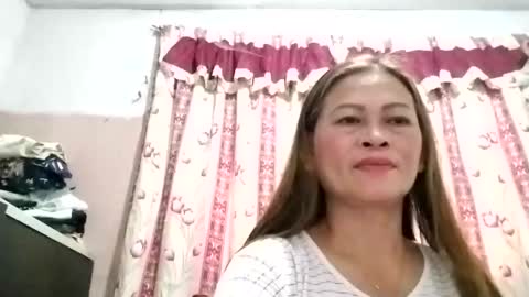 Snapshot of merry_ann123 chatting on 05/18/26, 02:51 merry_ann123 online show from 05/18/26, 02:51