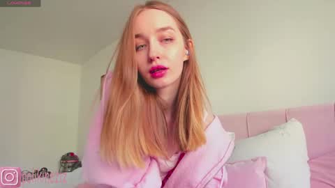 Snapshot of merryl_clark chatting on 06/01/26, 02:08 Sara online show from 06/01/26, 02:08