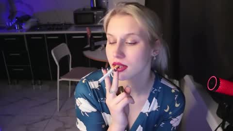 Snapshot of mertyxxx chatting on 02/15/26, 10:17 Merty online show from 02/15/26, 10:17