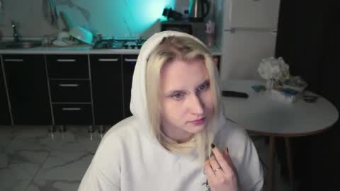 Snapshot of mertyxxx chatting on 02/28/26, 10:22 Merty online show from 02/28/26, 10:22