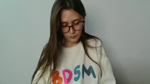 Snapshot of mesmerizing_hypn0_goddess chatting on 10/16/25, 05:58 Jessica online show from 10/16/25, 05:58