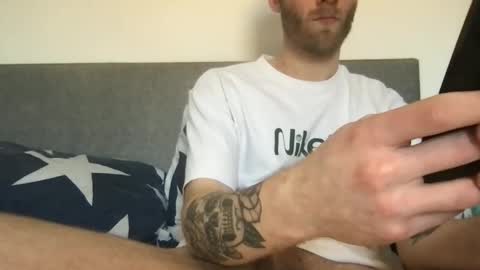 messageme11 online show from 03/19/26, 05:39