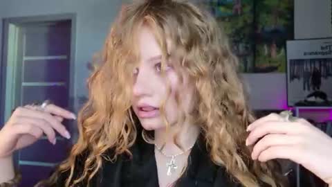 Eva online show from 08/04/26, 01:03