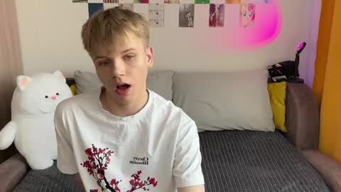 Arthur online show from 04/13/26, 03:39