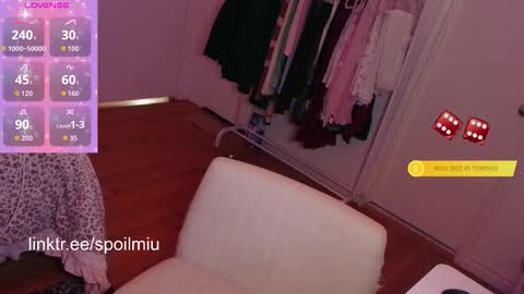 mew2wo online show from 11/22/25, 10:14