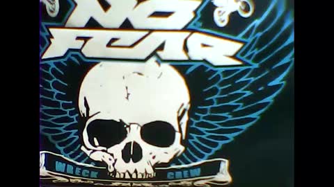 Snapshot of mexianthehawk chatting on 01/01/25, 12:43 mexianthehawk online show from 01/01/25, 12:43