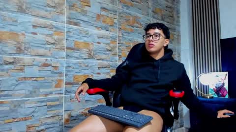 mexwilliams online show from 10/28/25, 12:52