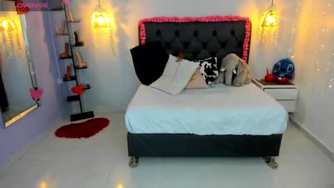 meylagia online show from 02/05/25, 03:13