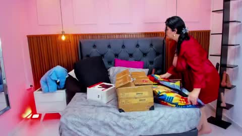 meylagia online show from 04/16/26, 02:51