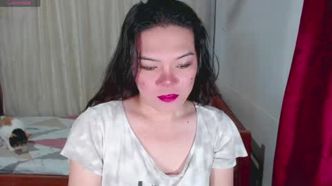 Snapshot of mhay_khalifa chatting on 05/31/26, 10:11 MHAY online show from 05/31/26, 10:11