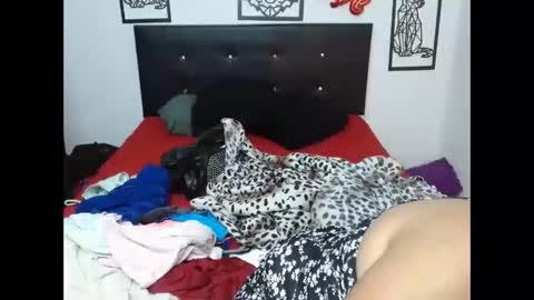 mhia1972 online show from 10/21/25, 09:59