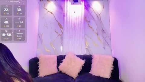 Mhia Kate online show from 11/22/25, 12:04