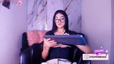 Snapshot of mhia_kate chatting on 06/16/26, 12:08 Mhia Kate online show from 06/16/26, 12:08