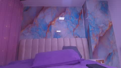 Emi online show from 03/03/26, 07:20